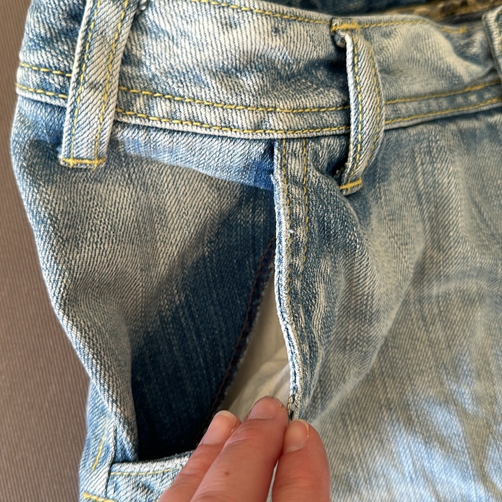 Y2K London Jean denim skirt front and back pockets size 4 light blue wash. - Picture 5 of 7